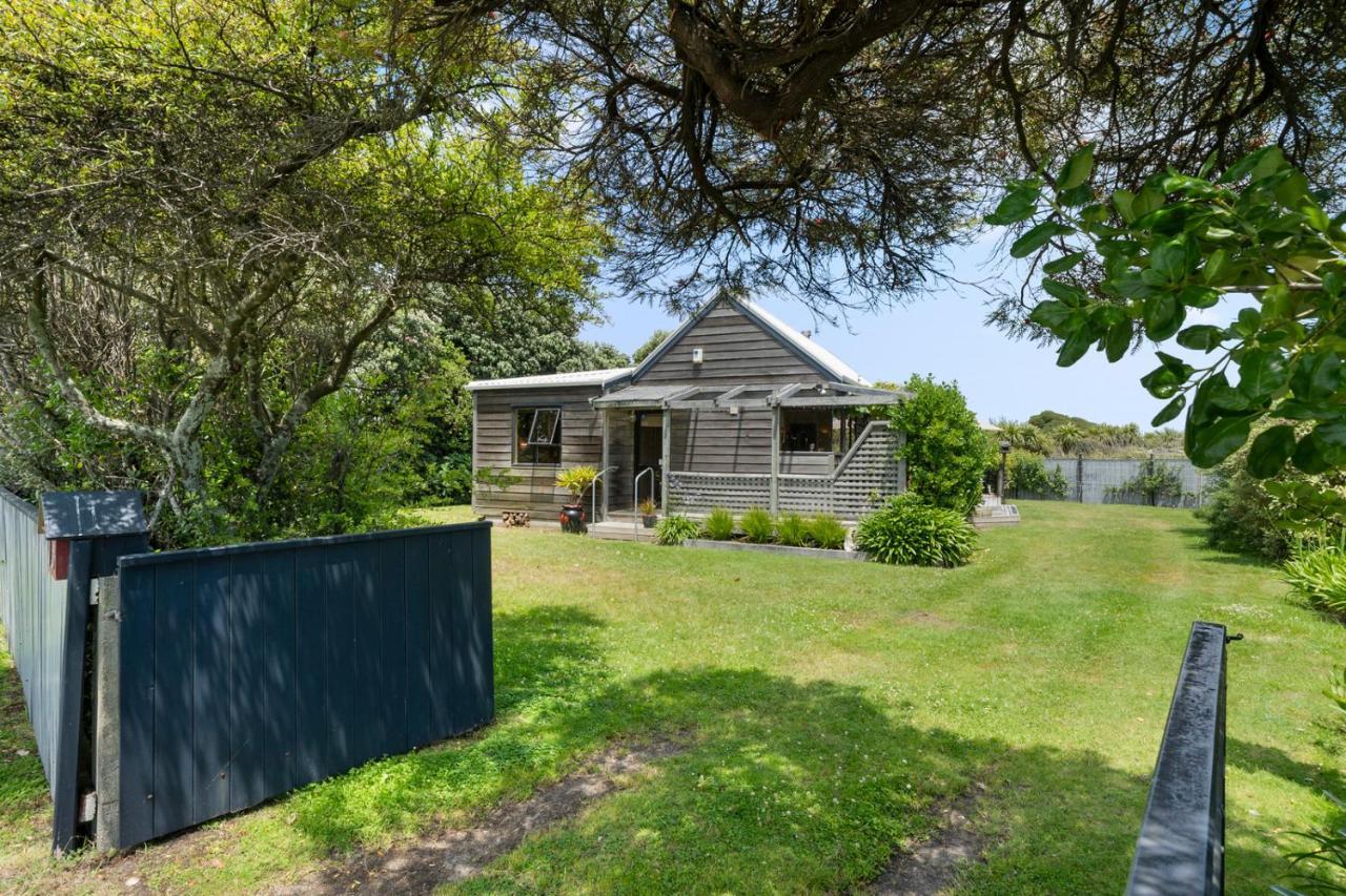 Waimea Cottage - Waikanae Holiday Home Exteriör bild