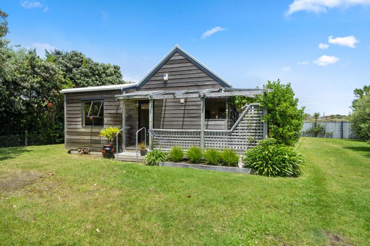 Waimea Cottage - Waikanae Holiday Home Exteriör bild